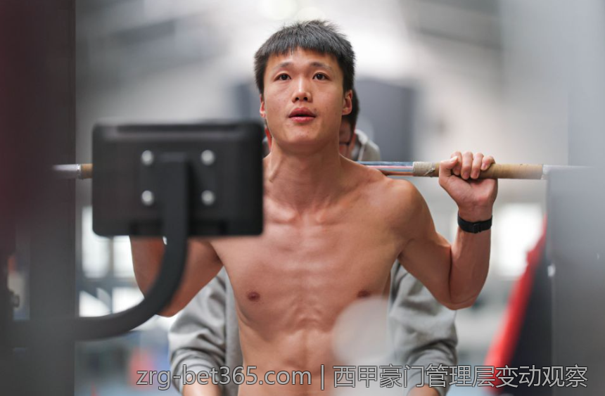 西甲豪门管理层变动观察